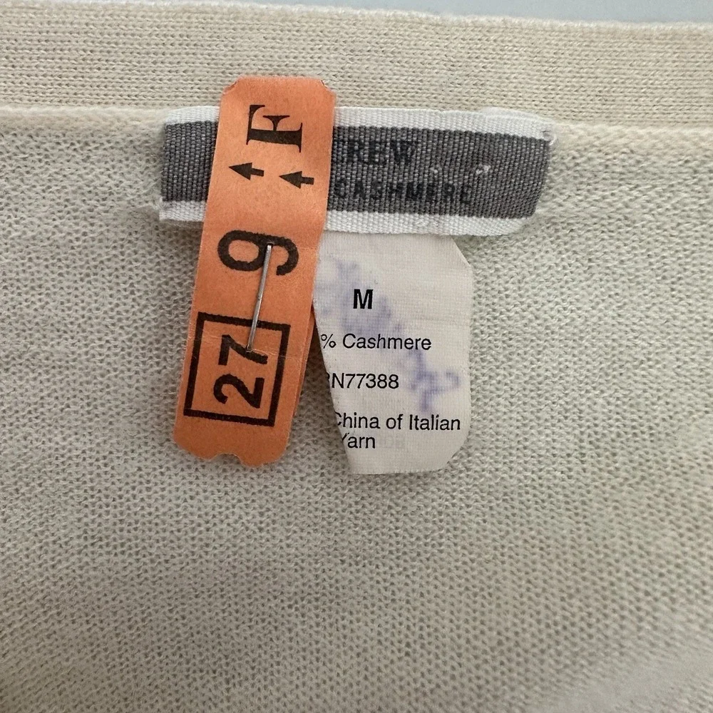 J Crew Sweater Womens Medium Cream Cashmere Button Preppy Pockets‎ Minimalist